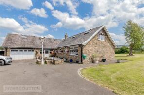 Hunters Gate, Woodseats Lane, Glossop SK13 5DR