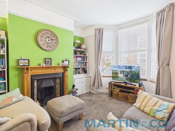 CAM01870G0-PR0201...