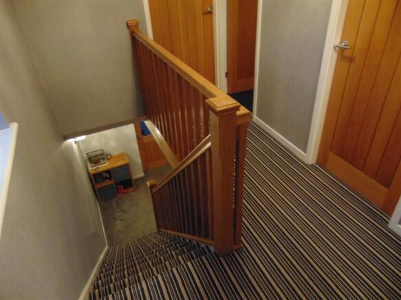 FIRST FLOOR LANDING