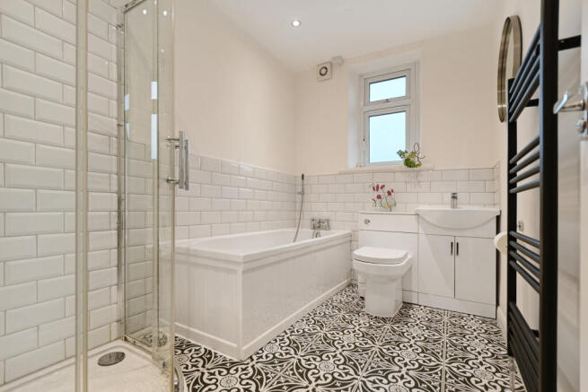 4 bed Semi-Detached for sale Image 12