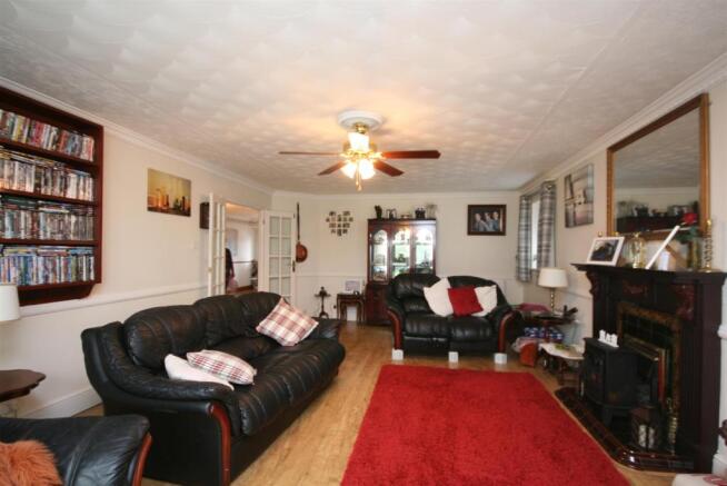 Lounge..JPG
