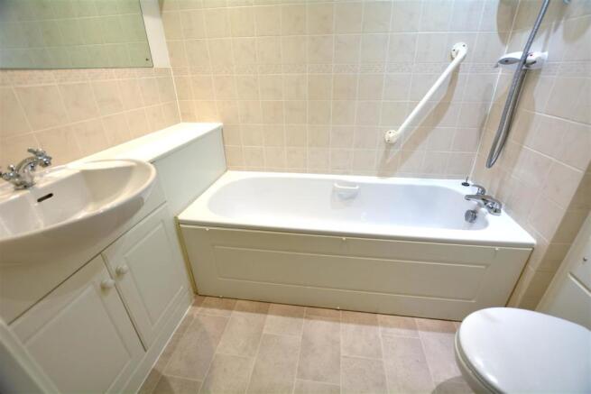 6. Bathroom.JPG