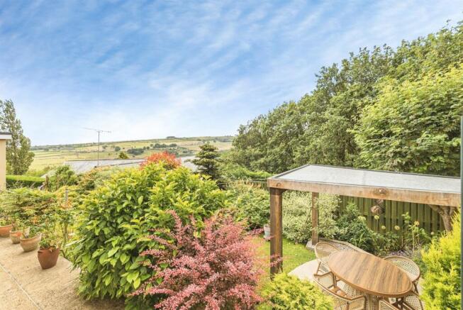 3 bed Detached Bungalow for sale Image 4