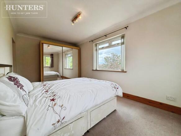 3 bed Semi-Detached for sale Image 8