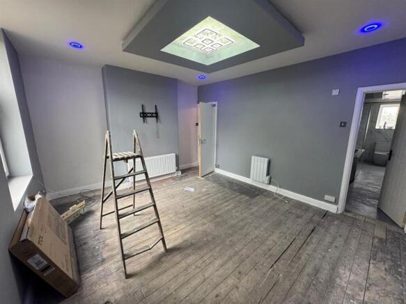4 bed Terraced for sale Image 4