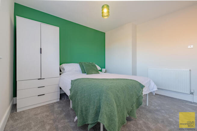 13GreenfordGardens-46