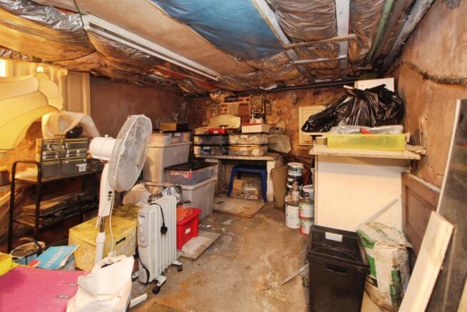 2 bed Terraced for sale Image 7