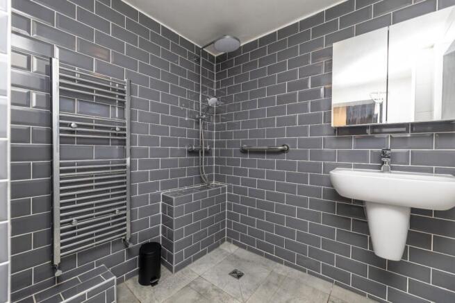 2 bed Terraced for sale Image 8