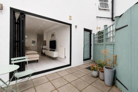 High Street, Kingston Upon Thames, KT1