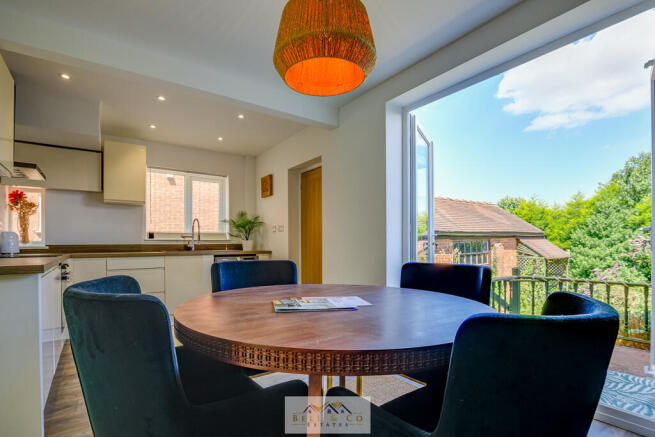 3 bed Semi-Detached for sale Image 8