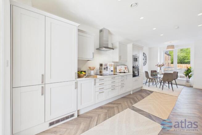 Kitchen/Dining Space
