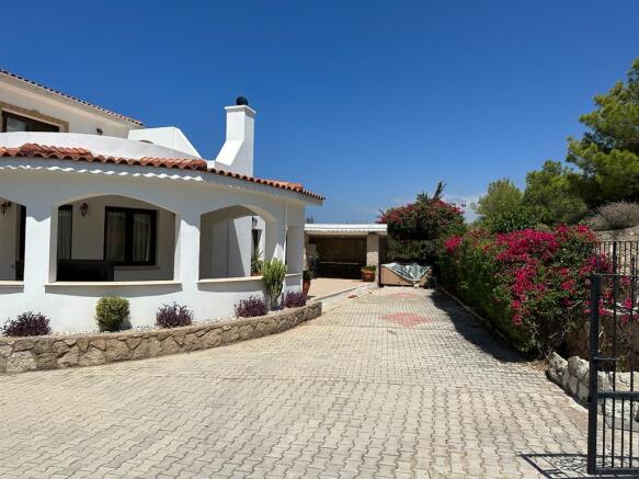 Amazing 3/5 Bedroom Fully Furnished Villa with Large Plot and Elevated Views Image 9999 2