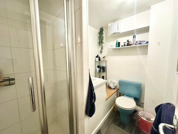 1 bed Flat for sale Image 4