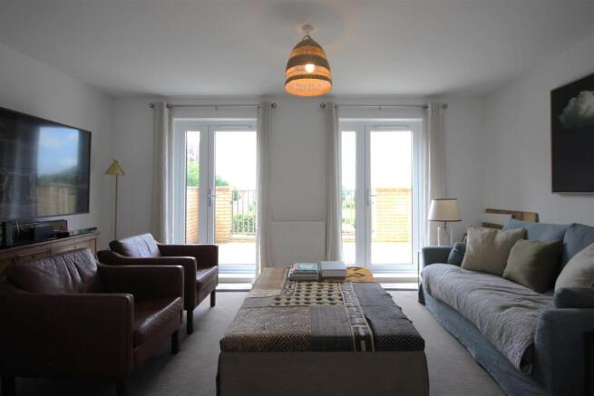 3 bed House to rent Image 7