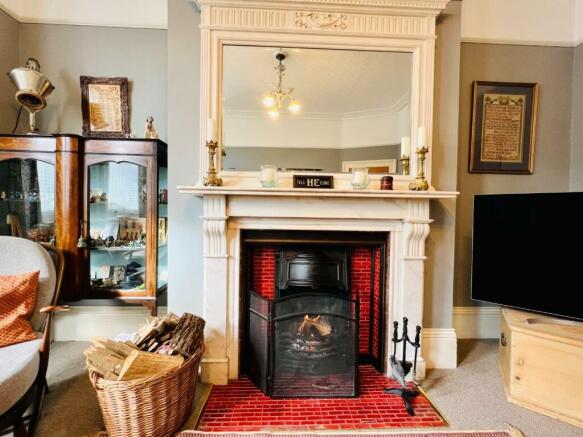 Sitting Room 1.jpeg