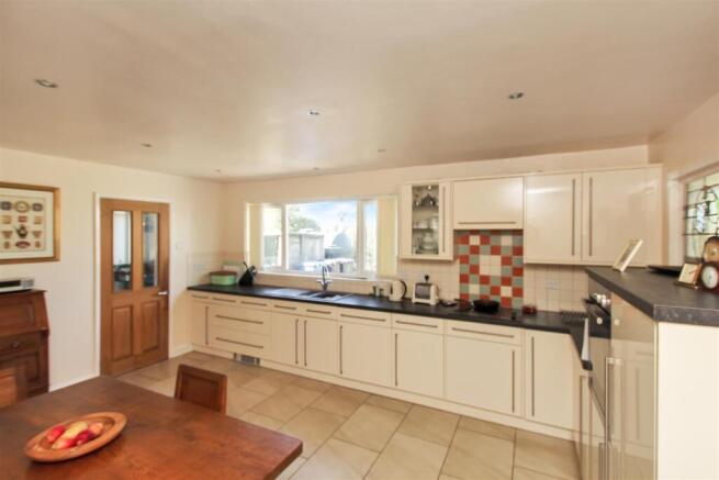Kitchen & Diner - b.JPG