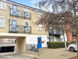 Flat 19, Dunwich Court, Glandford Way, Chadwell Heath, Romford RM6 4UP