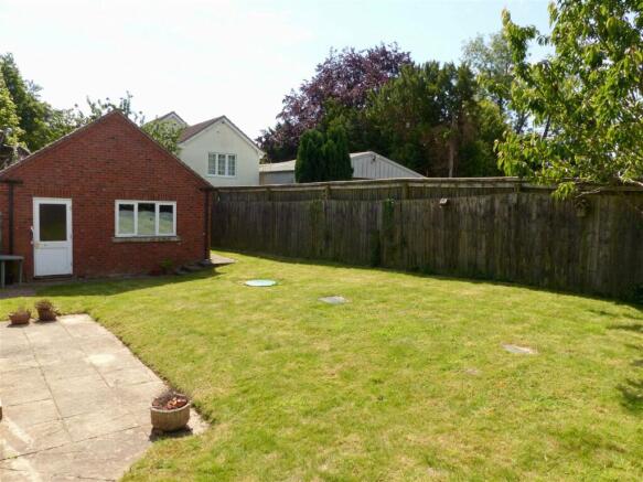Photo 3