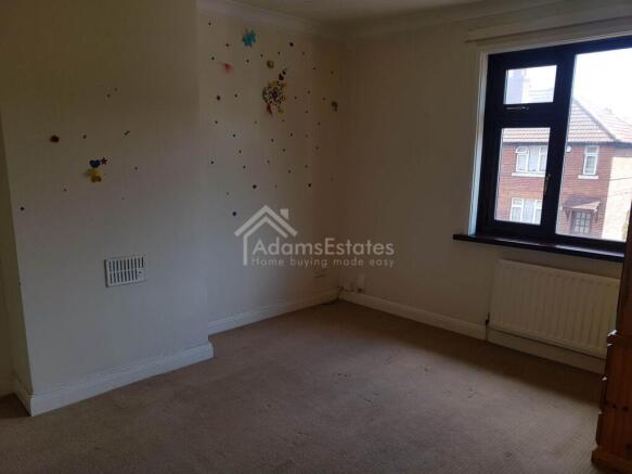 3 bed Terraced to rent Image 5