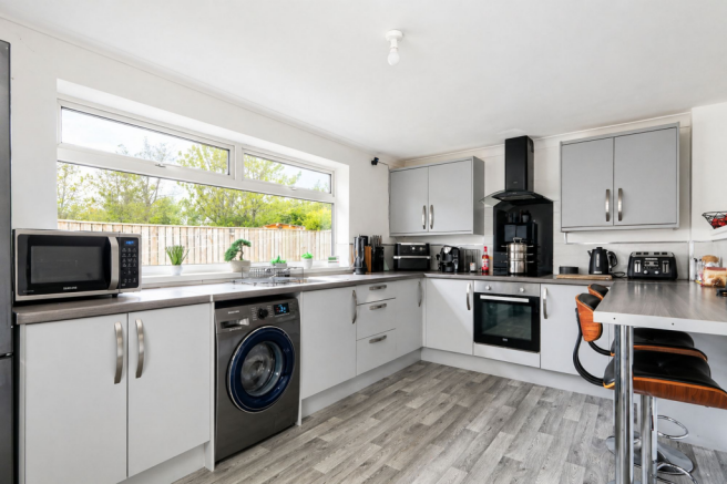 3 bed Semi-Detached for sale Image 7