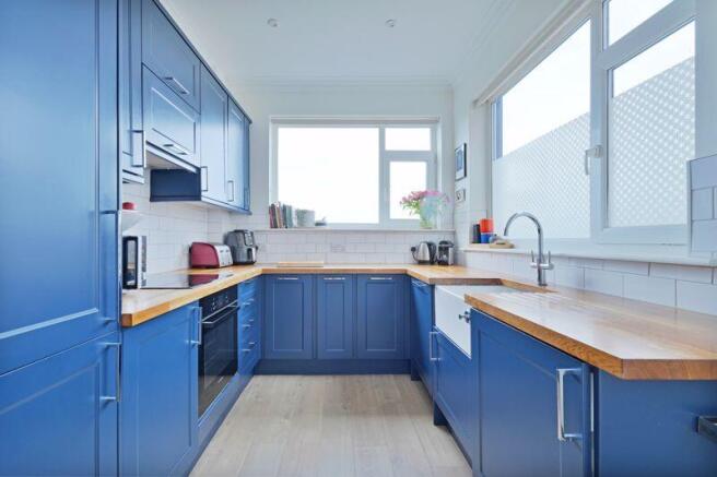 4 bed Semi-Detached for sale Image 10