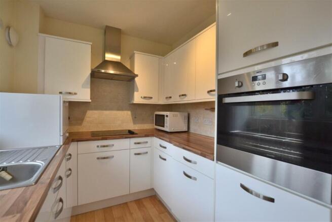 Kitchen 1.JPG