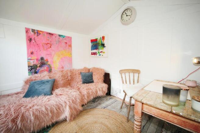 Summer house / Office