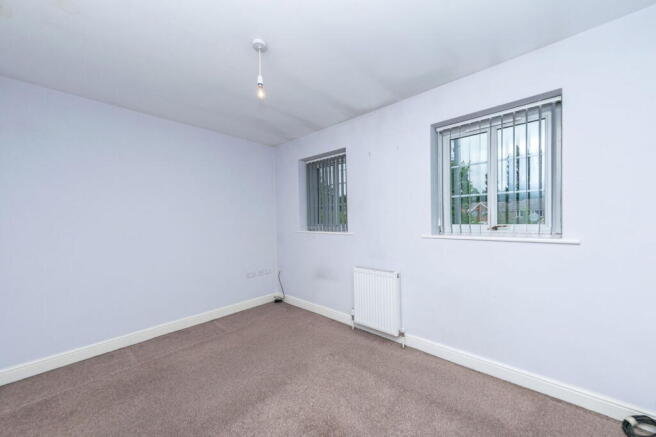 2 bed Town House for sale Image 11