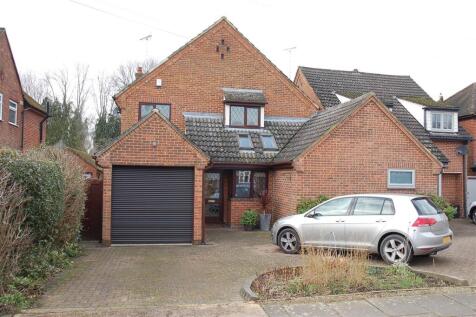 Roxwell Avenue, Chelmsford