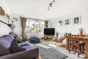 7, Langdale Gardens, Reading RG6 5TU