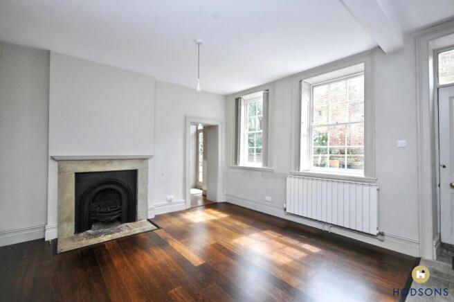 5 bed Semi-Detached for sale Image 5