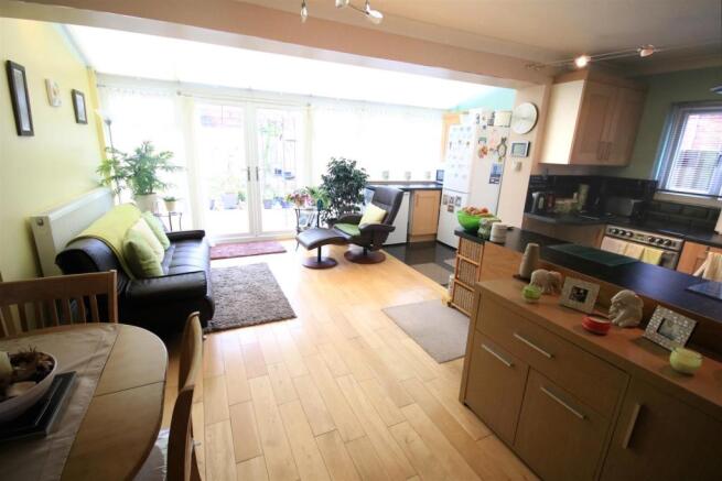 LIVING / DINING/ KITCHEN