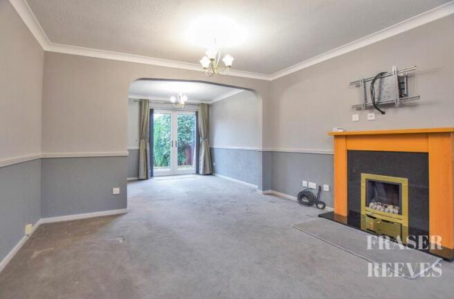 LIVING / DINING ROOM