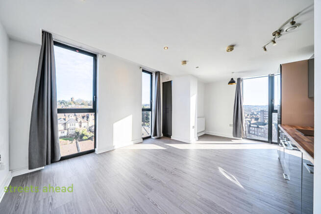 06d0d1f7-397d-45f...