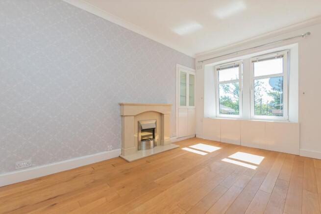 3. Living Room (2).jpg