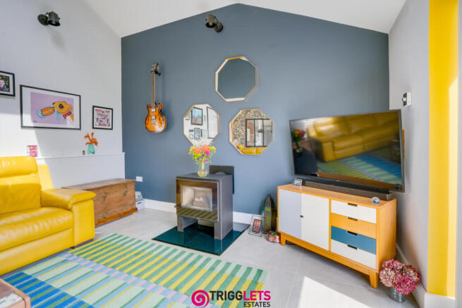 4 bed Detached for sale Image 11