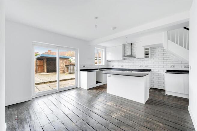 54 Highfield Road-4.jpg