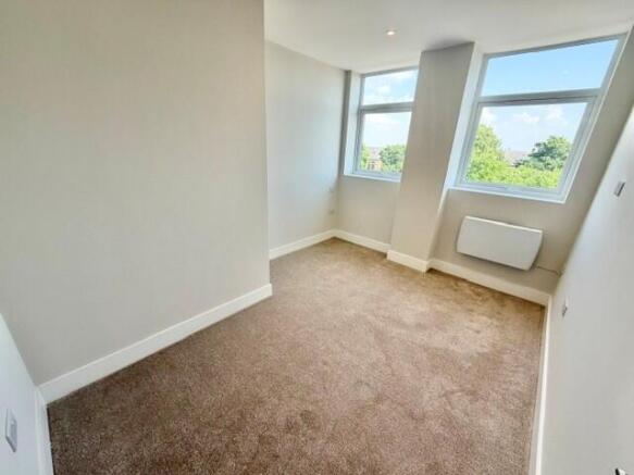 1 bed Apartment to rent Image 5