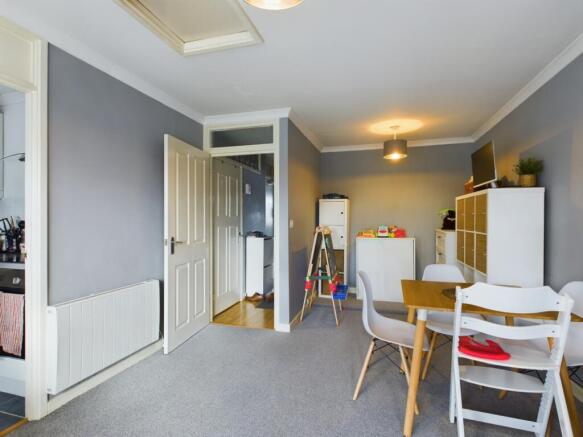 CAM03151G0-PR0015-STILL014