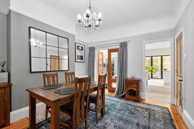4 bed Terraced for sale Image 8