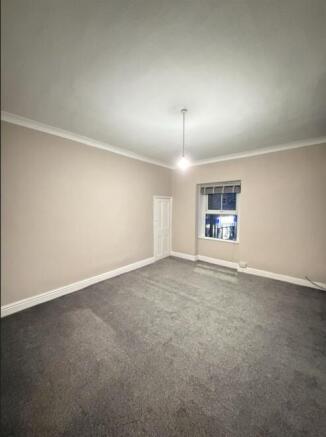 2 bed Terraced to rent Image 7