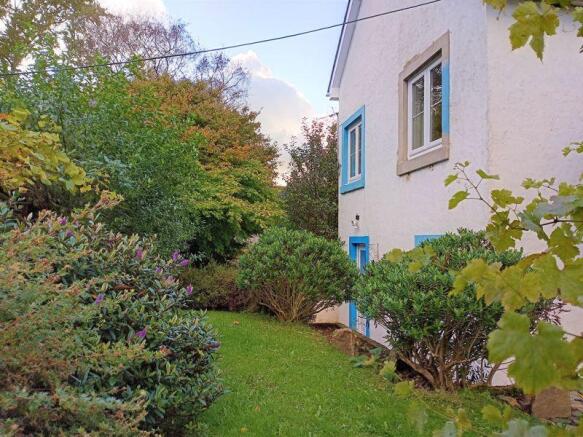 Mature Gardens