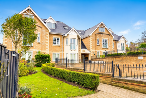 Flat 6, 7 Connor Court, Slades Hill, Enfield EN2 7FH