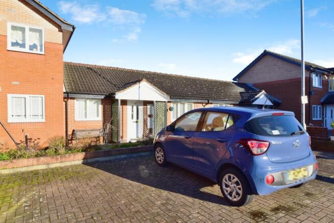 2 bed Bungalow for sale Image 12