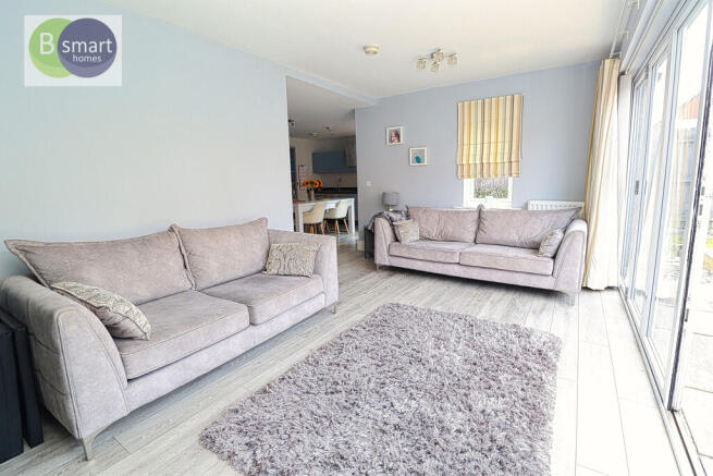 4 bed Detached for sale Image 4