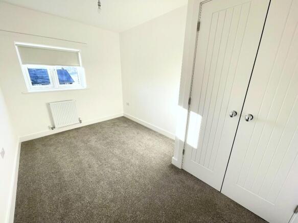 3 bed Semi-Detached to rent Image 9