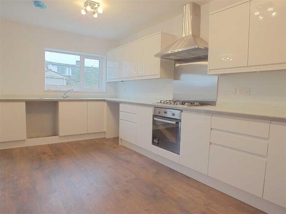 KITCHEN/BREAKFAST RO
