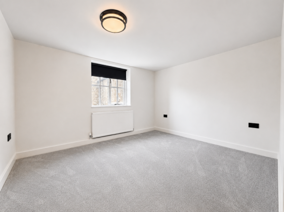 2 bed Apartment to rent Image 9