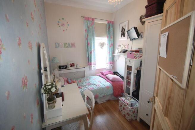 FRONT BEDROOM