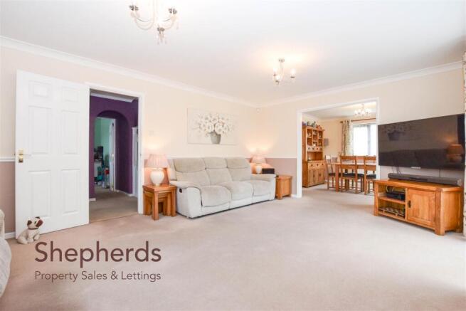 Springwood, West Cheshunt, Hertfordshire photo 4